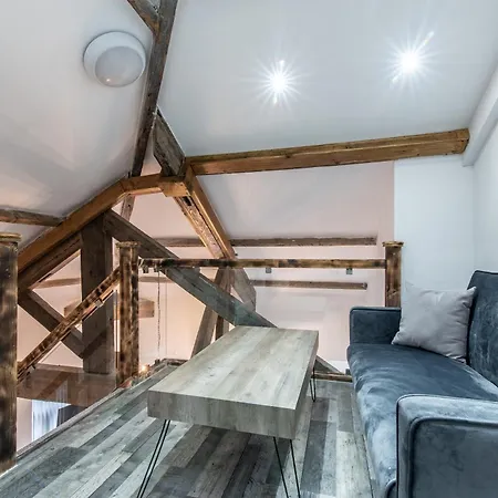 1 Bed Flat, Perfect For Exploring Bradford *