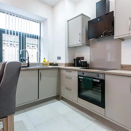 1 Bed Flat, Perfect For Exploring Bradford Bradford (West Yorkshire)